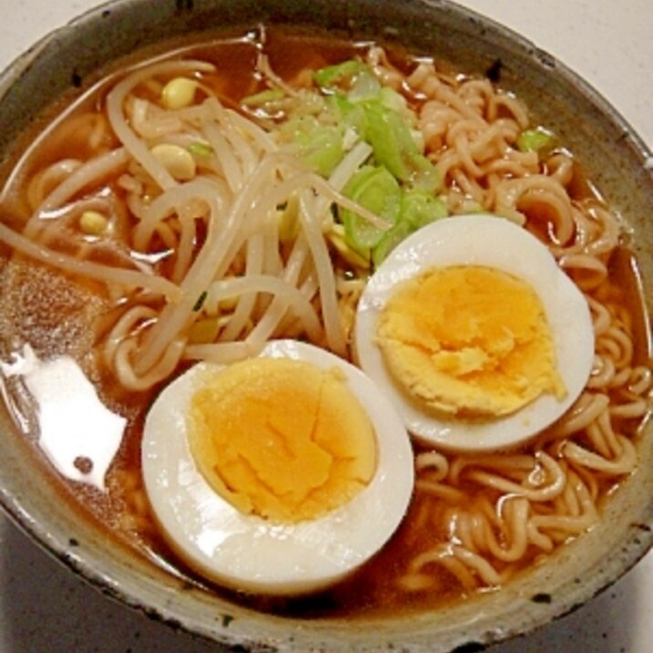 小大豆もやし＆茹で卵トッピング☆醤油ラーメン